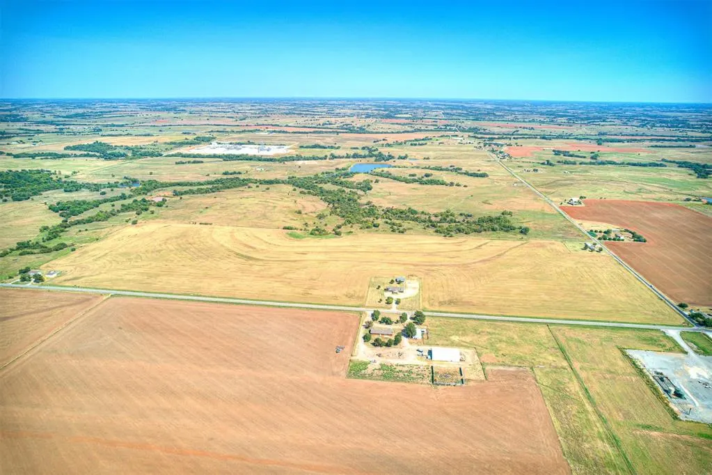 Photo 2 — 9 Hwy 92, Amber, OK 73004
