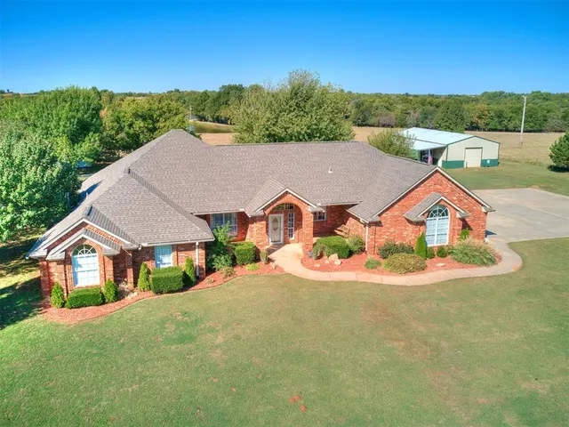 Photo 2 — 826 S Mustang Road, Tuttle, OK 73089