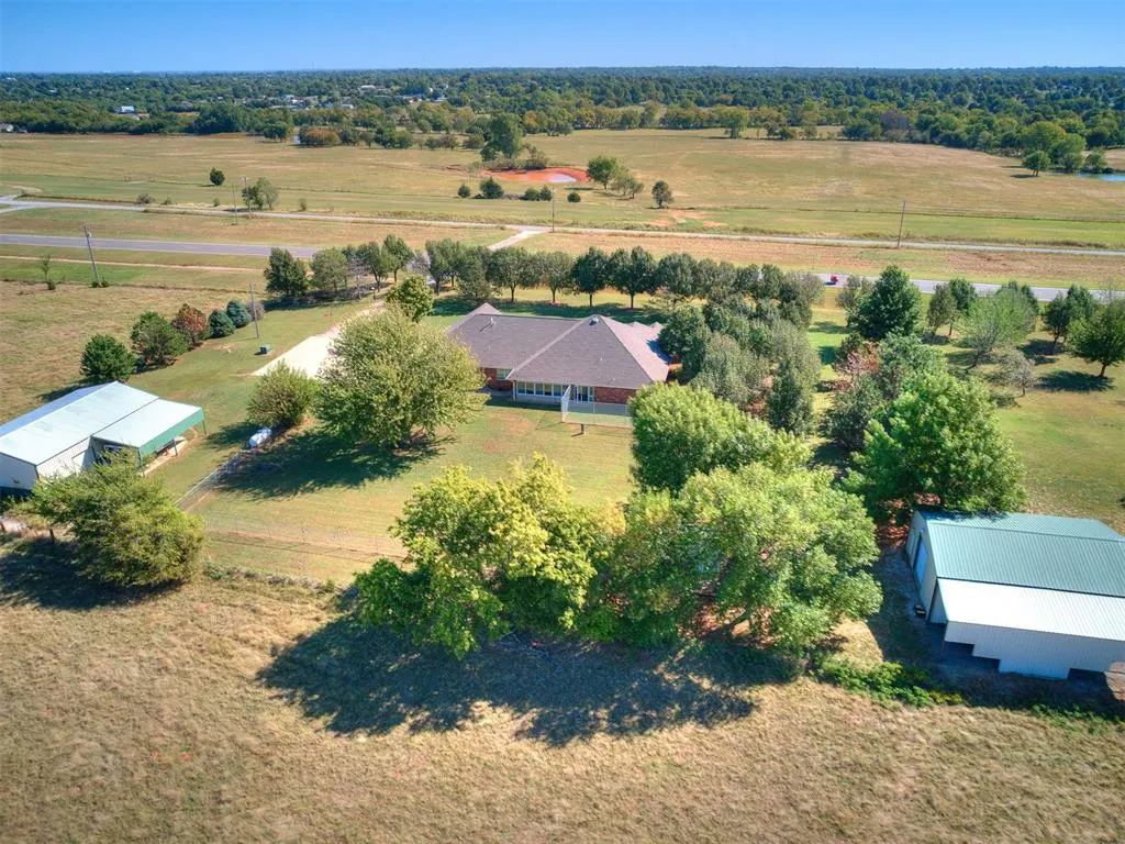 Photo 4 — 826 S Mustang Road, Tuttle, OK 73089