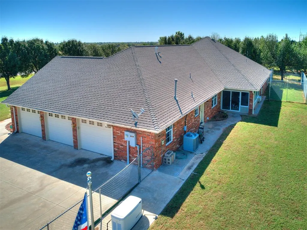 Photo 44 — 826 S Mustang Road, Tuttle, OK 73089