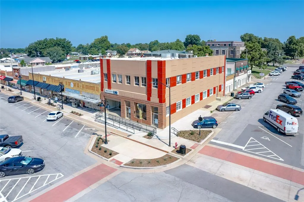 Photo 46 — 201 W Main Street, Purcell, OK 73080