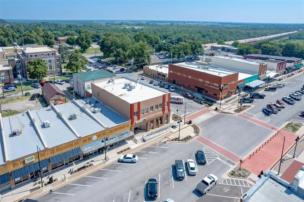 Photo 48 — 201 W Main Street, Purcell, OK 73080