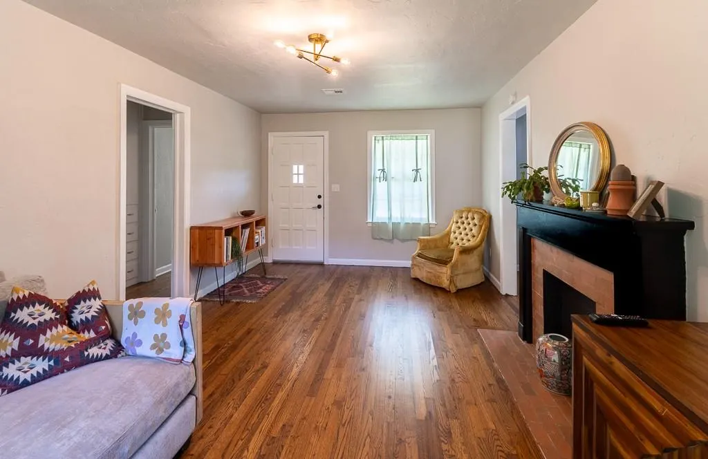 Photo 7 — 829 NE 65th Street, Oklahoma City, OK 73105