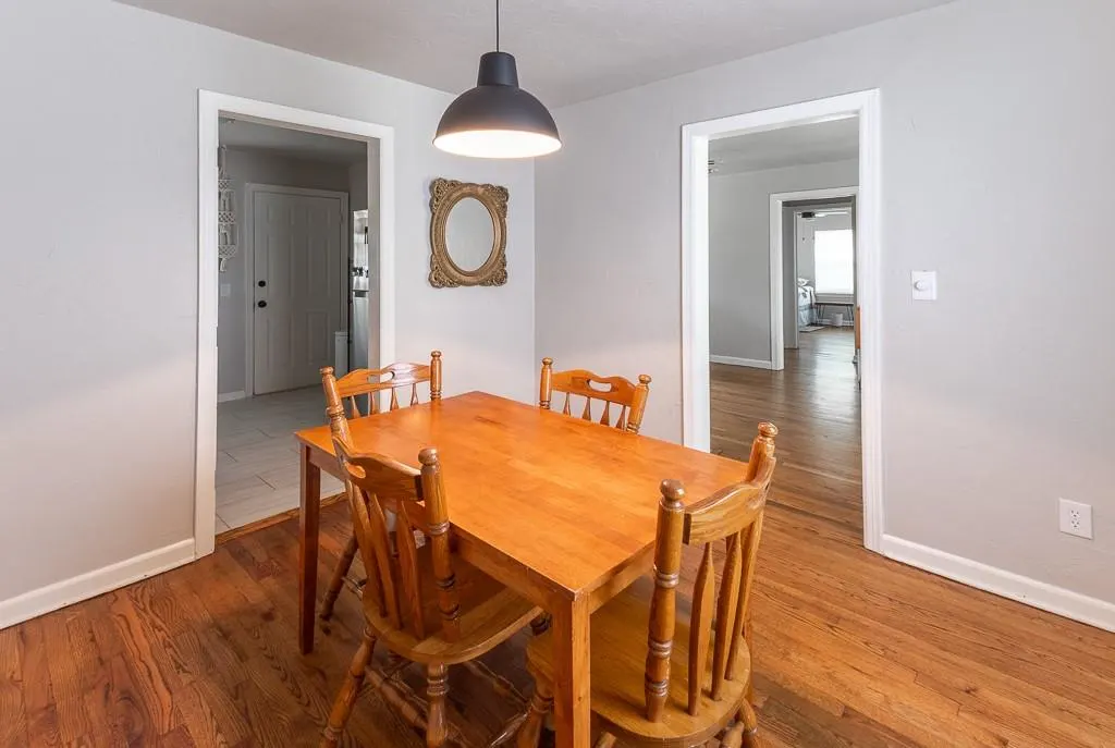 Photo 9 — 829 NE 65th Street, Oklahoma City, OK 73105