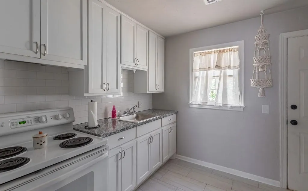 Photo 10 — 829 NE 65th Street, Oklahoma City, OK 73105