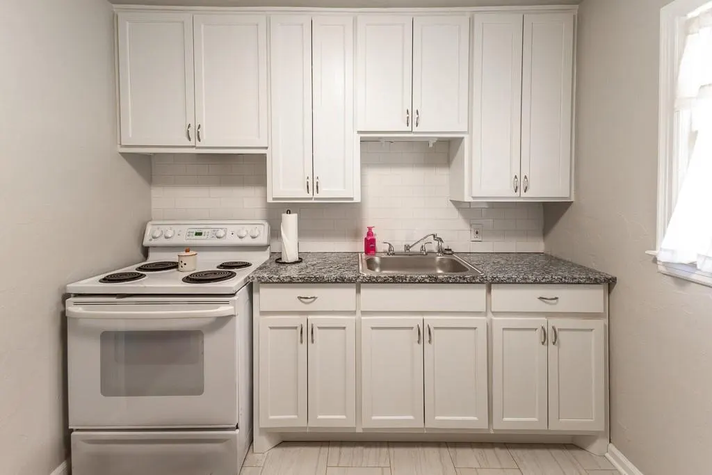 Photo 11 — 829 NE 65th Street, Oklahoma City, OK 73105