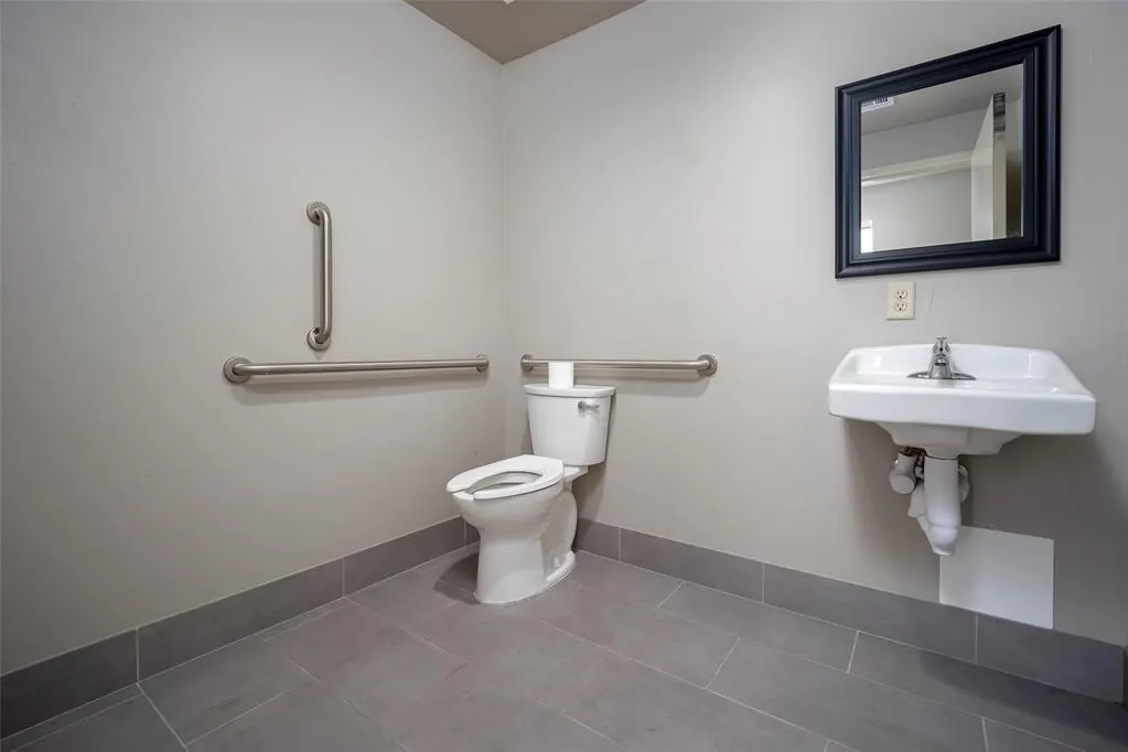 Photo 16 — 2701 Bart Conner Court 103, Norman, OK 73072