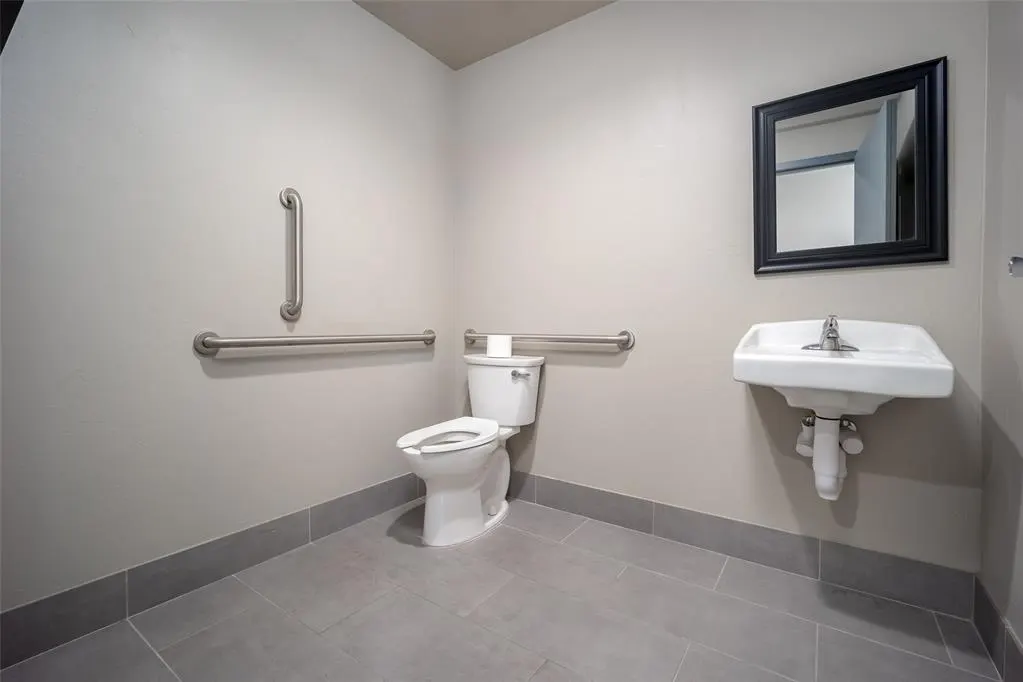 Photo 17 — 2701 Bart Conner Court 103, Norman, OK 73072
