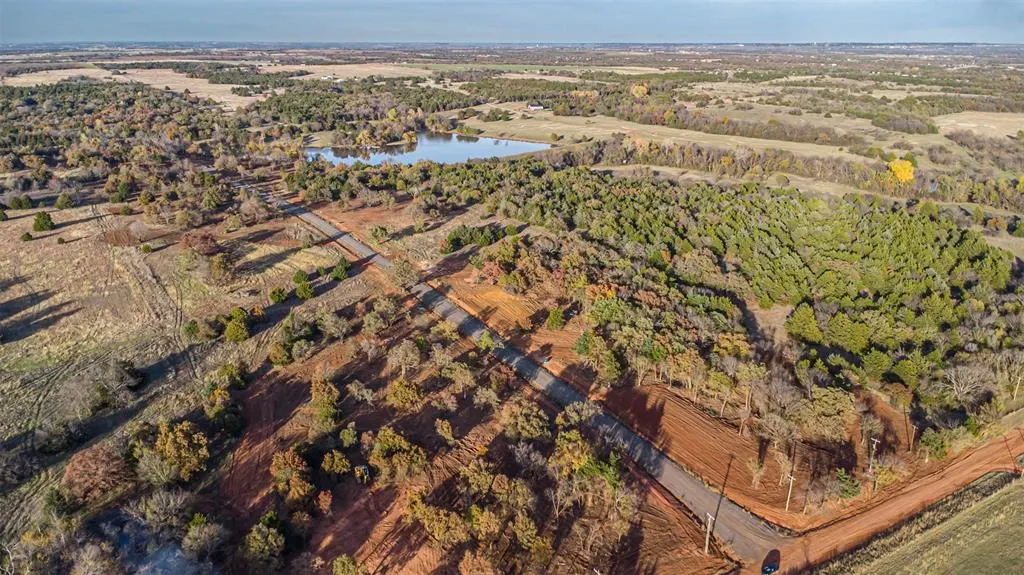 Photo 3 — 7369 Old Oak Trail, Guthrie, OK 73044