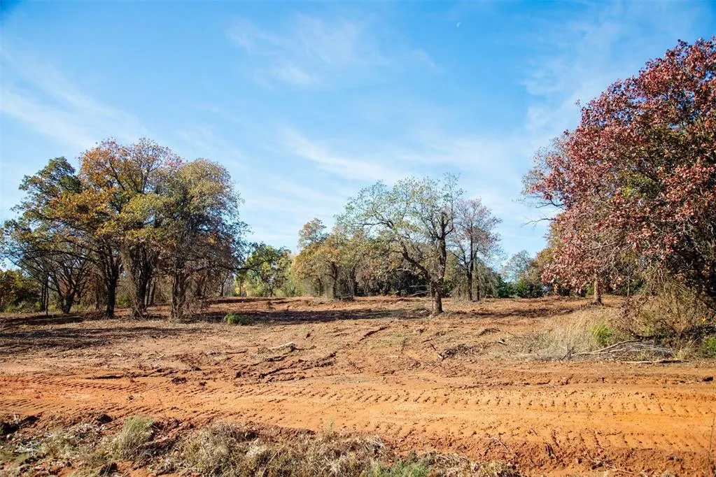 Photo 4 — 7301 Old Oak Trail, Guthrie, OK 73044