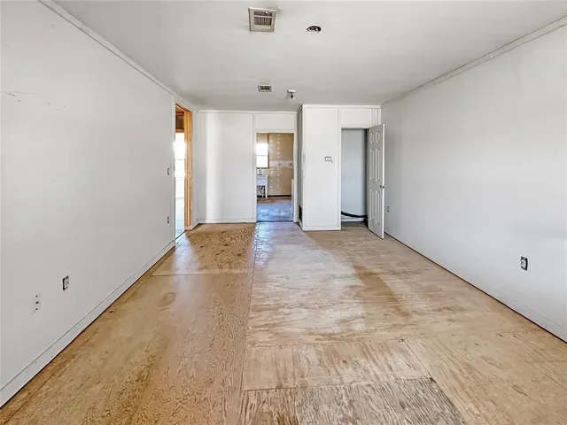 Photo 6 — 323 S Birch Avenue, Erick, OK 73645