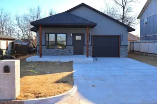 Sold home at 916 SE 42nd Street