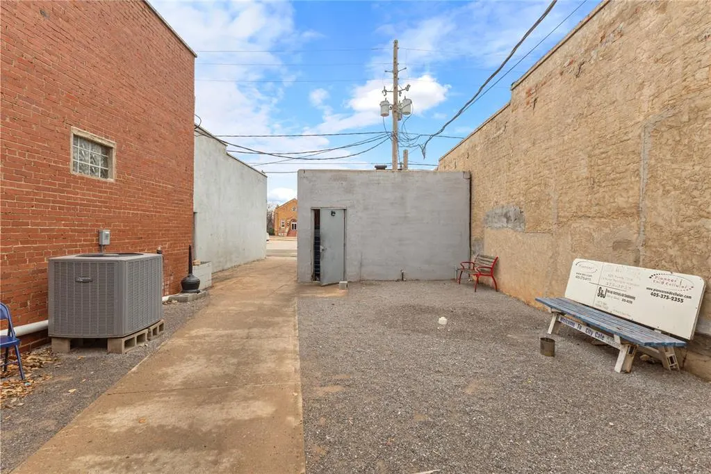 Photo 21 — 210 N Main Street, Kingfisher, OK 73750