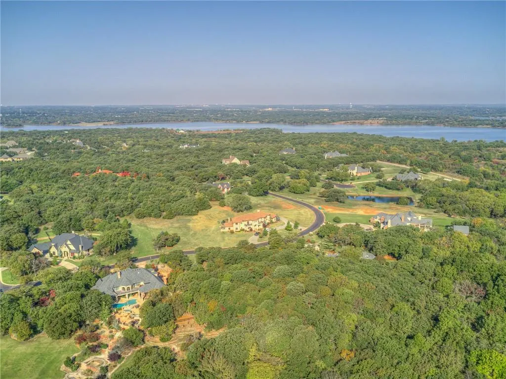 Photo 9 — 3801 Stonehurst, Edmond, OK 73049