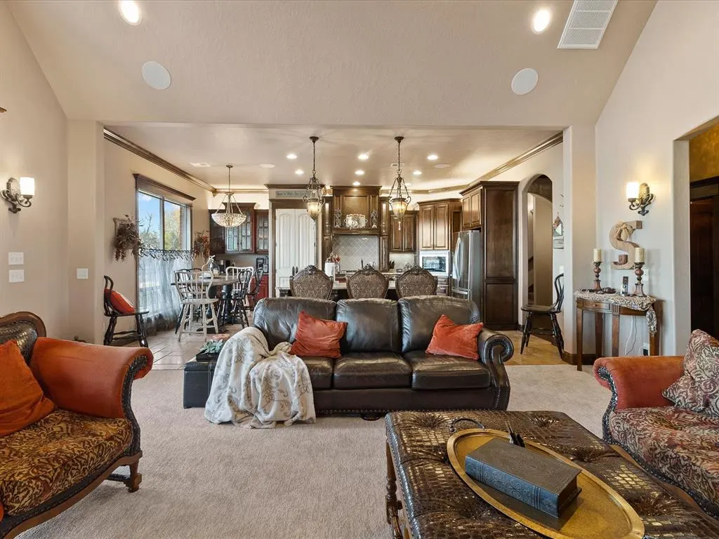 Photo 14 — 5451 Cottonwood Creek Circle, Norman, OK 73069