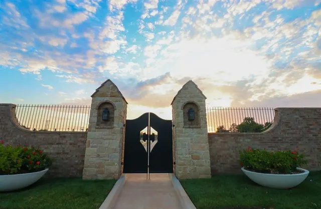 Photo 4 — 1117 Cumberland Court, Nichols Hills, OK 73116