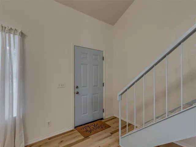 Photo 4 — 11140 Stratford Drive 612, Oklahoma City, OK 73120