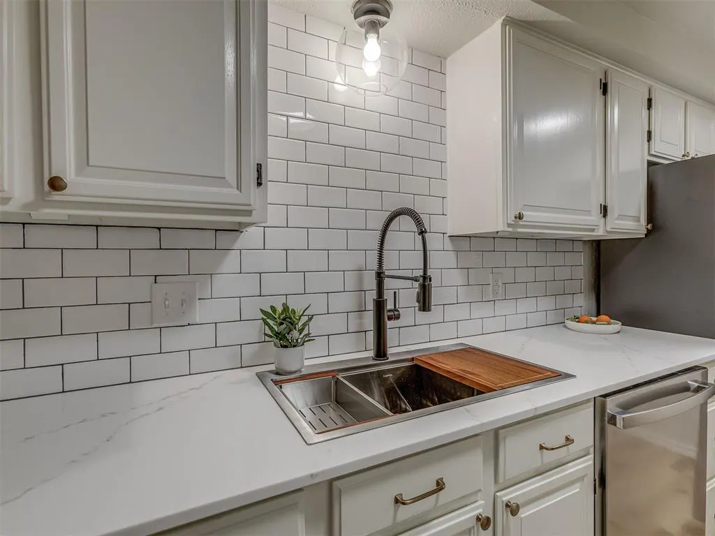 Photo 9 — 11140 Stratford Drive 612, Oklahoma City, OK 73120