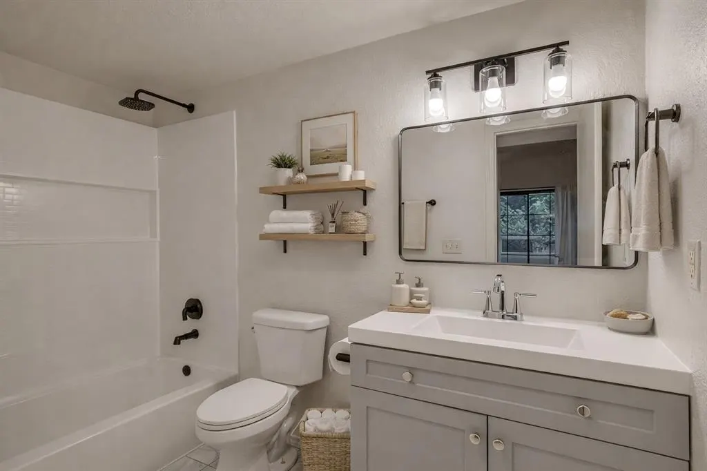 Photo 21 — 11140 Stratford Drive 612, Oklahoma City, OK 73120