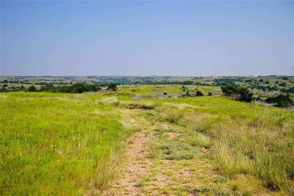 Photo 16 — N 2360 Road, Thomas, OK 73669