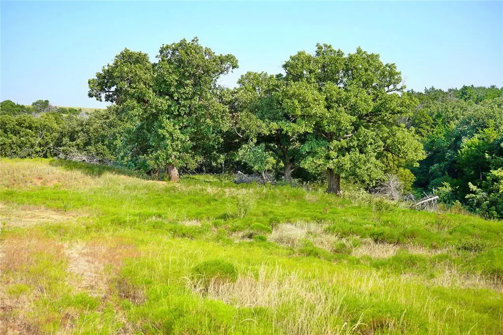 Photo 17 — N 2360 Road, Thomas, OK 73669