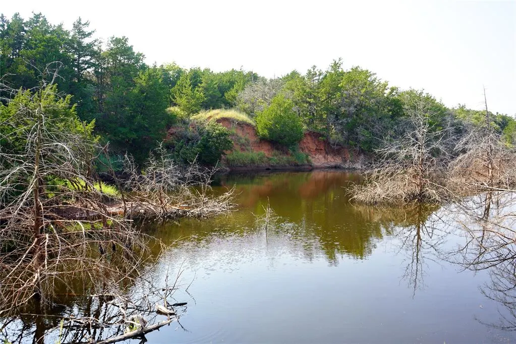Photo 22 — N 2360 Road, Thomas, OK 73669