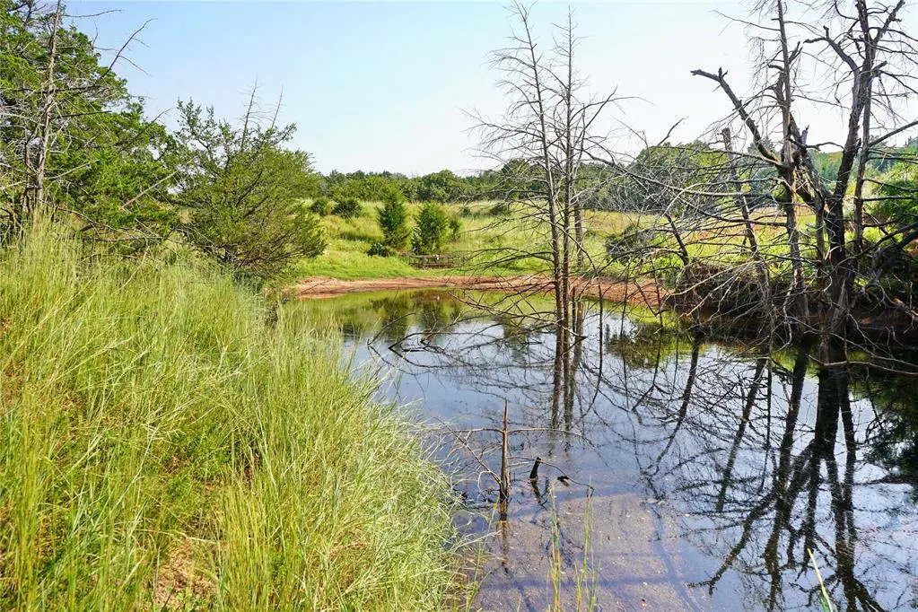 Photo 23 — N 2360 Road, Thomas, OK 73669