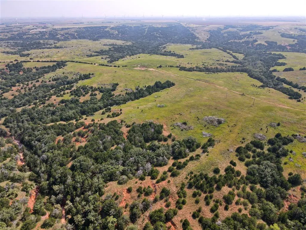 Photo 29 — N 2360 Road, Thomas, OK 73669