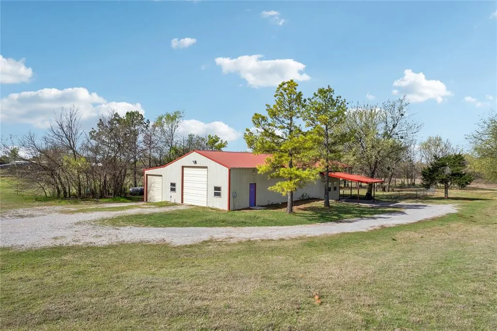 Photo 3 — 7201 Country Lane, Mustang, OK 73064