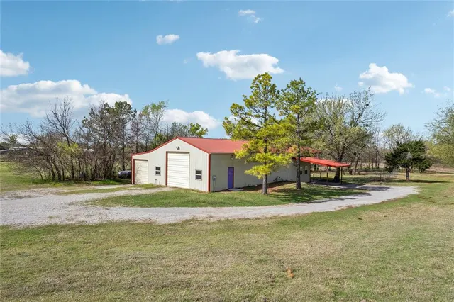 Photo 3 — 7201 Country Lane, Mustang, OK 73064