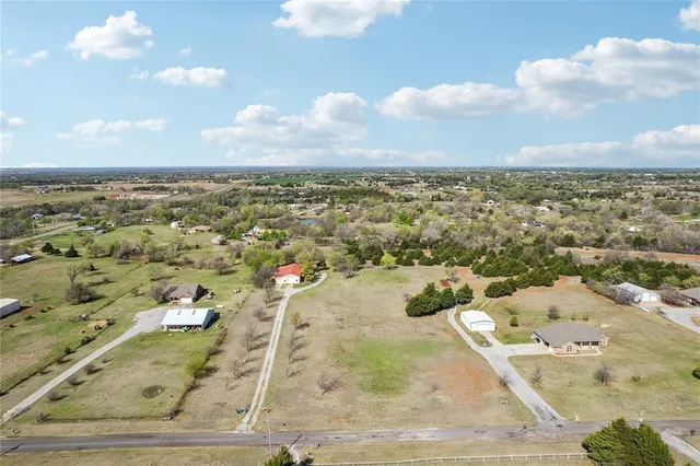 Photo 6 — 7201 Country Lane, Mustang, OK 73064