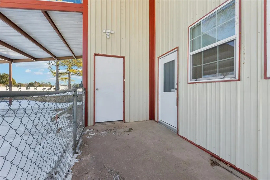 Photo 8 — 7201 Country Lane, Mustang, OK 73064
