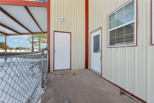 Photo 8 — 7201 Country Lane, Mustang, OK 73064