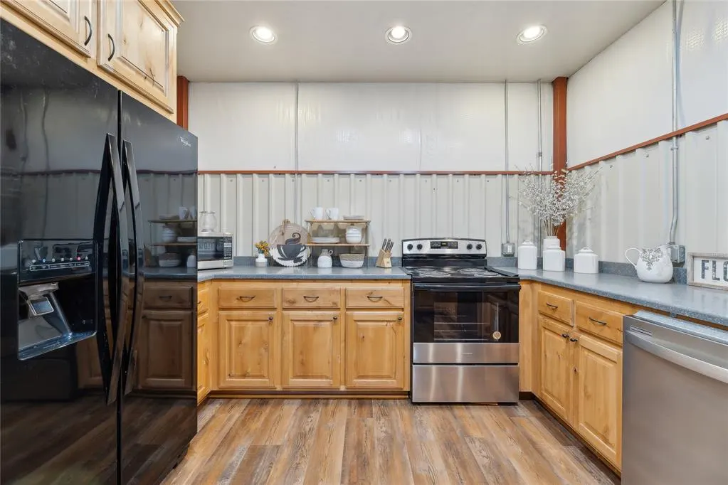 Photo 19 — 7201 Country Lane, Mustang, OK 73064