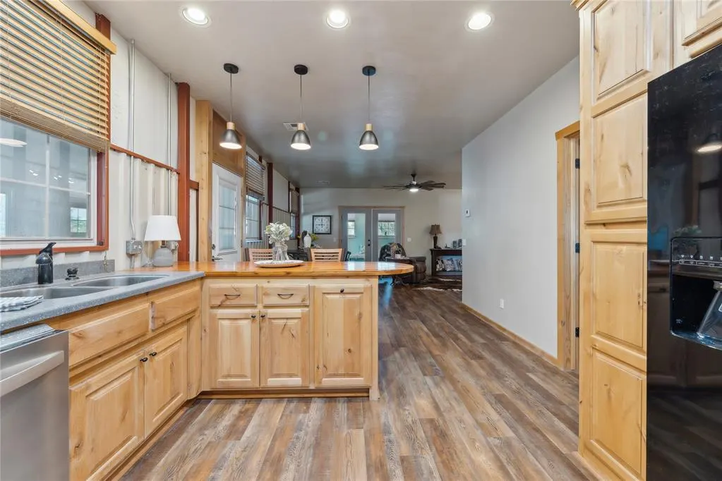 Photo 23 — 7201 Country Lane, Mustang, OK 73064