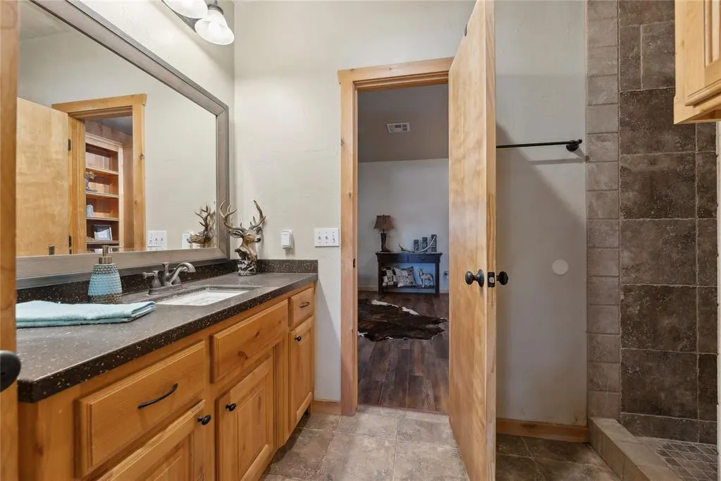 Photo 24 — 7201 Country Lane, Mustang, OK 73064