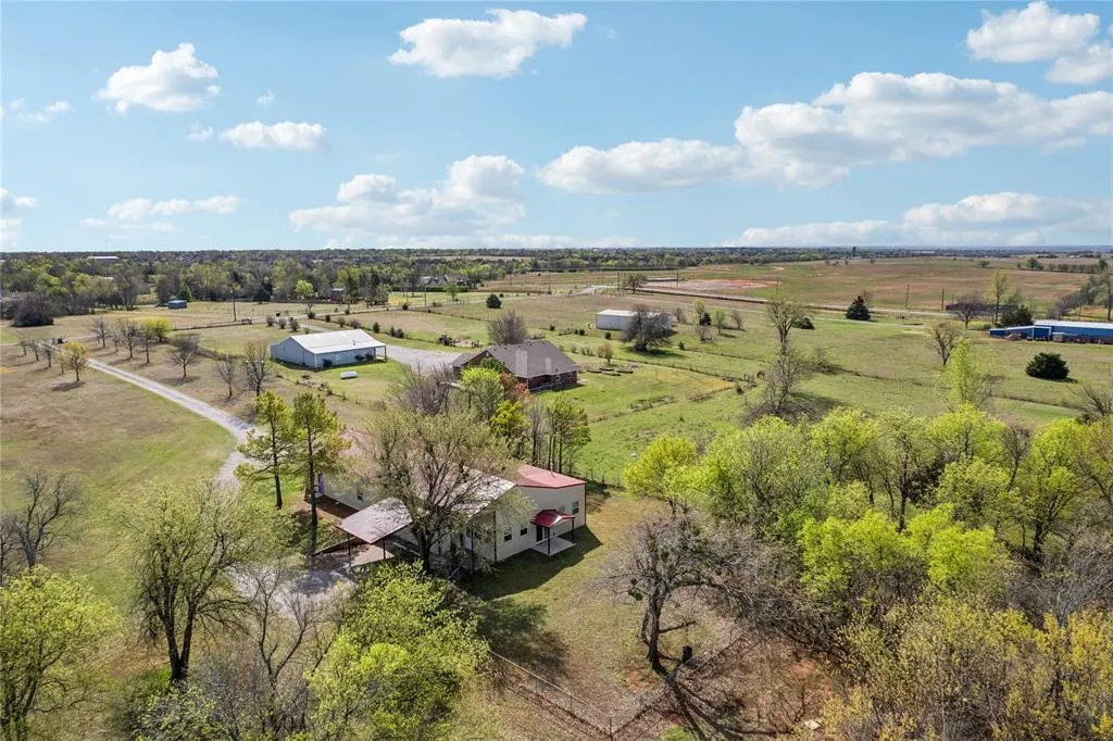 Photo 36 — 7201 Country Lane, Mustang, OK 73064