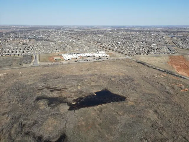 Front exterior — 9003 N Mustang Road, Yukon, OK 73099