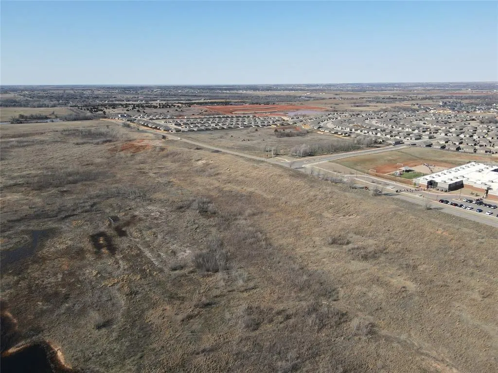 Photo 5 — 9003 N Mustang Road, Yukon, OK 73099