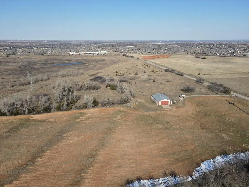 Photo 11 — 9003 N Mustang Road, Yukon, OK 73099