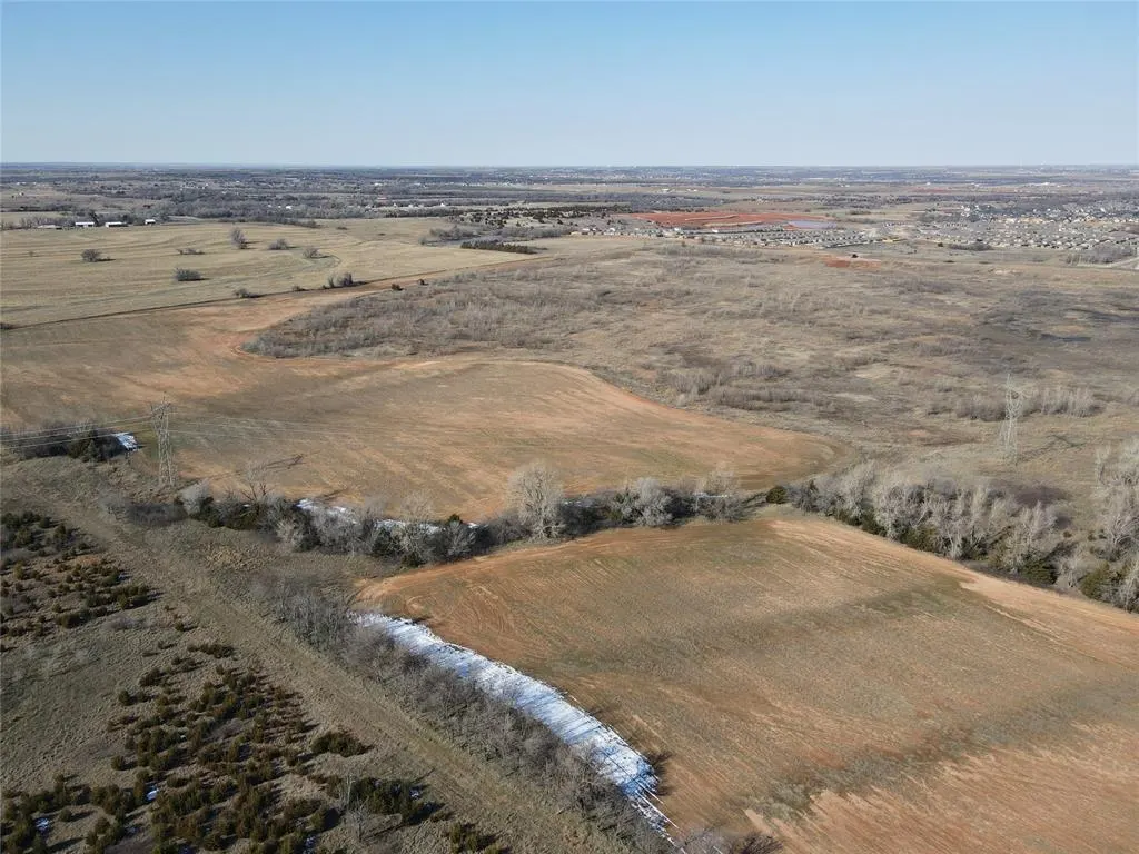 Photo 12 — 9003 N Mustang Road, Yukon, OK 73099