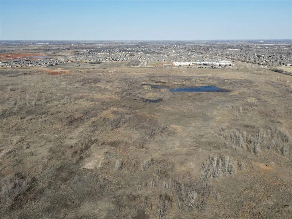 Photo 19 — 9003 N Mustang Road, Yukon, OK 73099