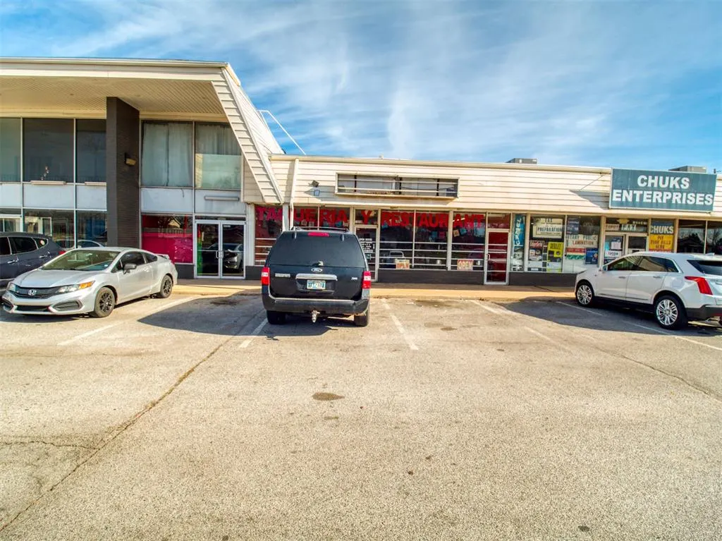 Photo 5 — 2000 N Macarthur Boulevard, Oklahoma City, OK 73127