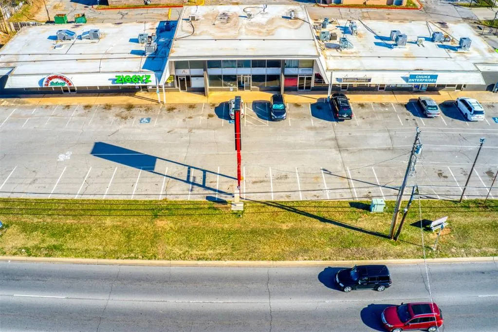 Photo 9 — 2000 N Macarthur Boulevard, Oklahoma City, OK 73127