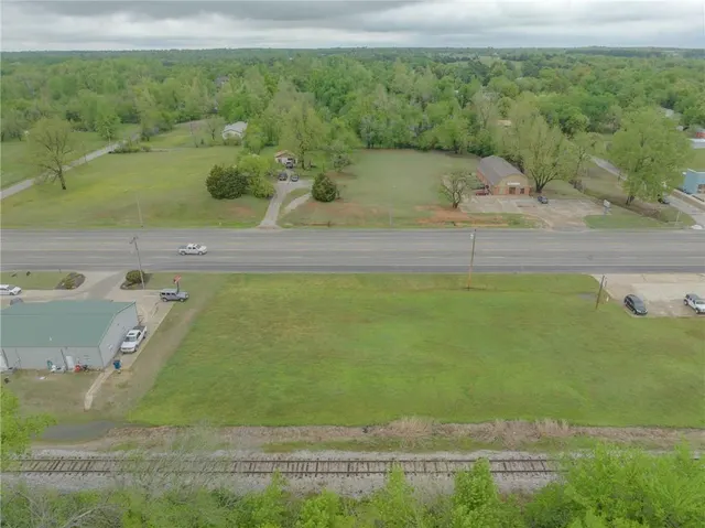 Photo 3 — 13410 NE 23rd Street, Choctaw, OK 73020