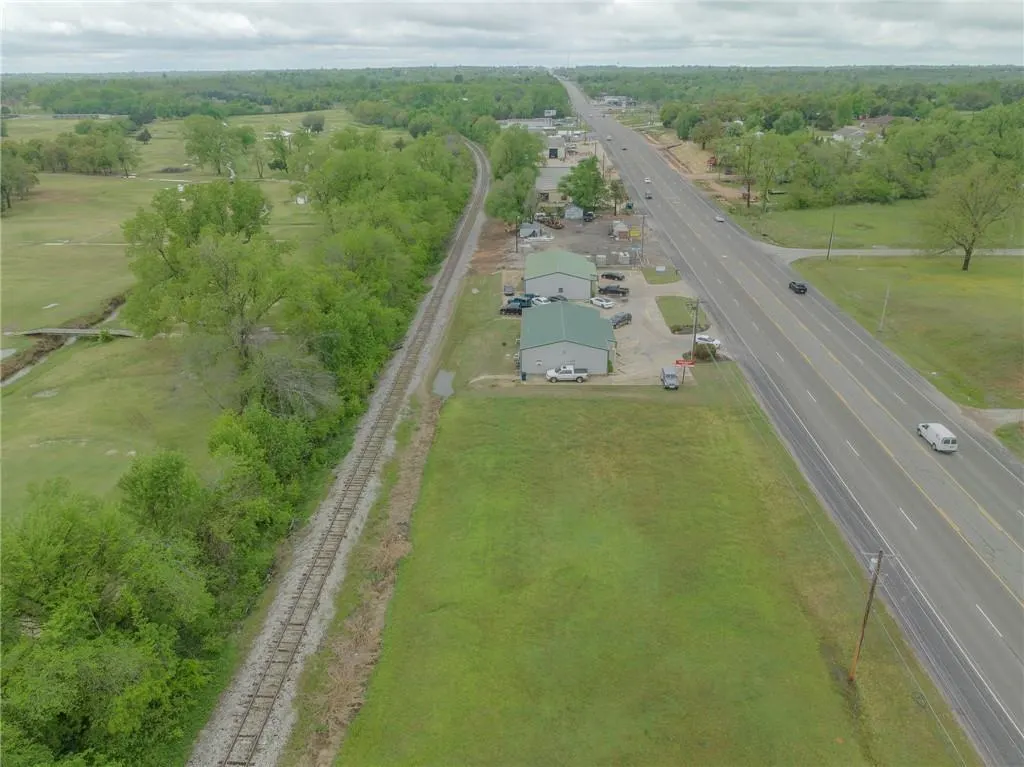 Photo 4 — 13410 NE 23rd Street, Choctaw, OK 73020