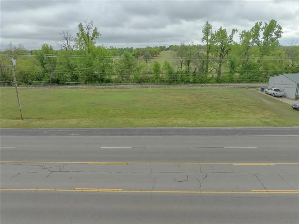 Photo 8 — 13410 NE 23rd Street, Choctaw, OK 73020