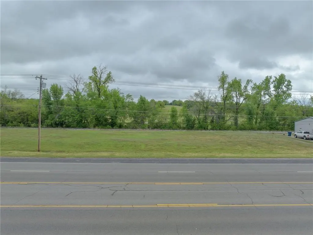 Photo 9 — 13410 NE 23rd Street, Choctaw, OK 73020