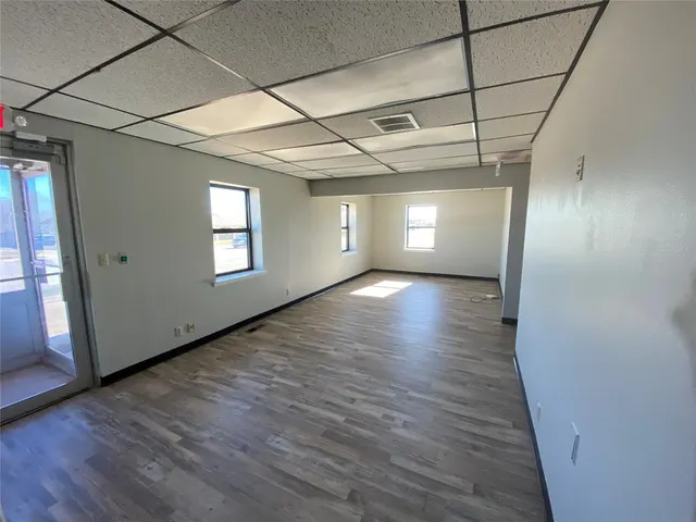 Photo 4 — 108 W 12th Street, Elk City, OK 73644