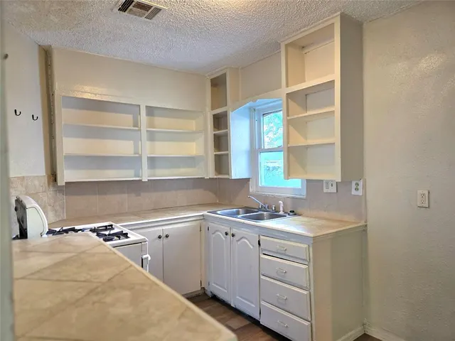 Photo 7 — 5843 NW 24th Street, Oklahoma City, OK 73127